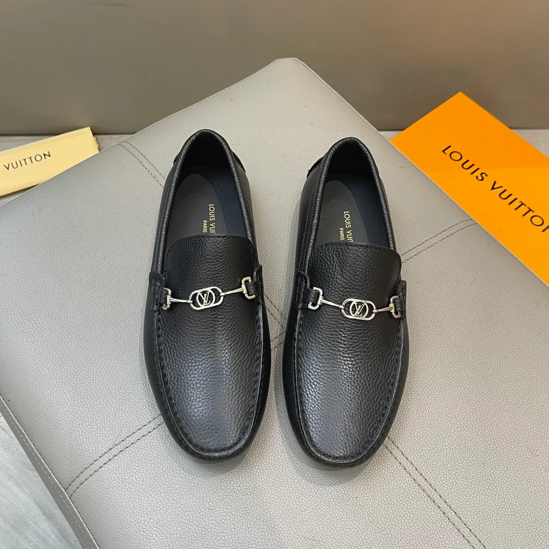 Factory price: 460💰LV men's beanie shoes 2025 official website synchronized <market top version> cowhide grain ➕ black cow lining original packaging. Size 38-45